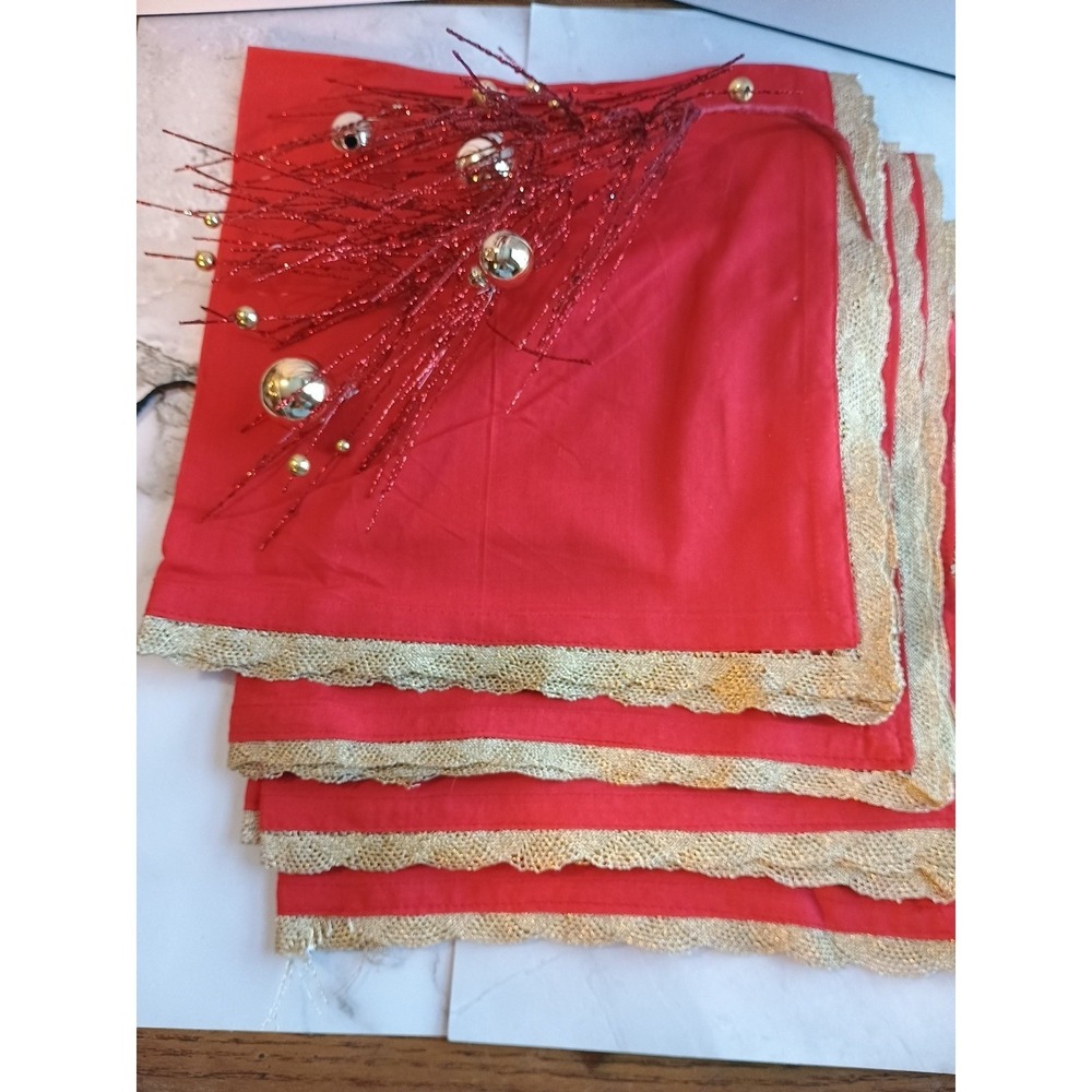 Set Of 4 Red Scallop Gold Trim Dinner Napkins 20"x20" Holiday Valentines‎ NEW